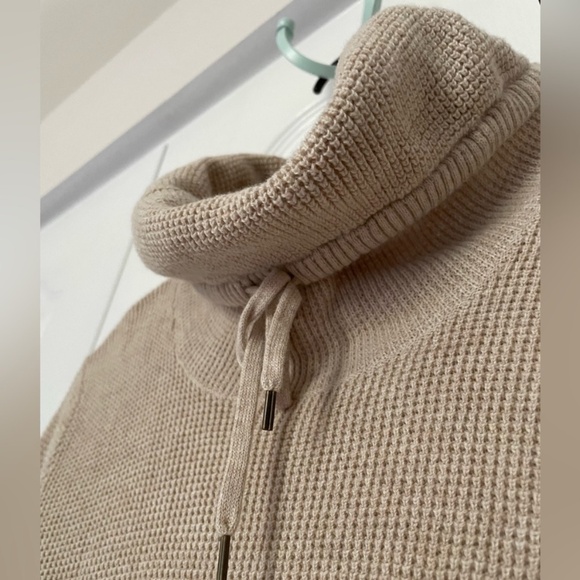 Waffle Turtleneck Pullover - Picture 2 of 8